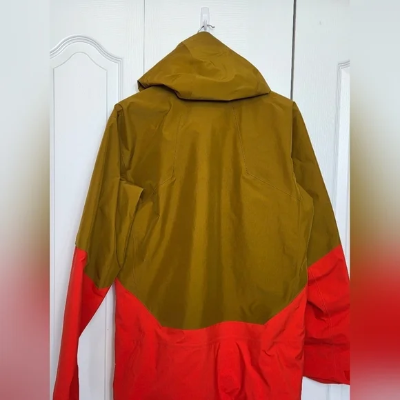 Arc'teryx Gore Tex RUSH Jacket - Picture 6 of 14